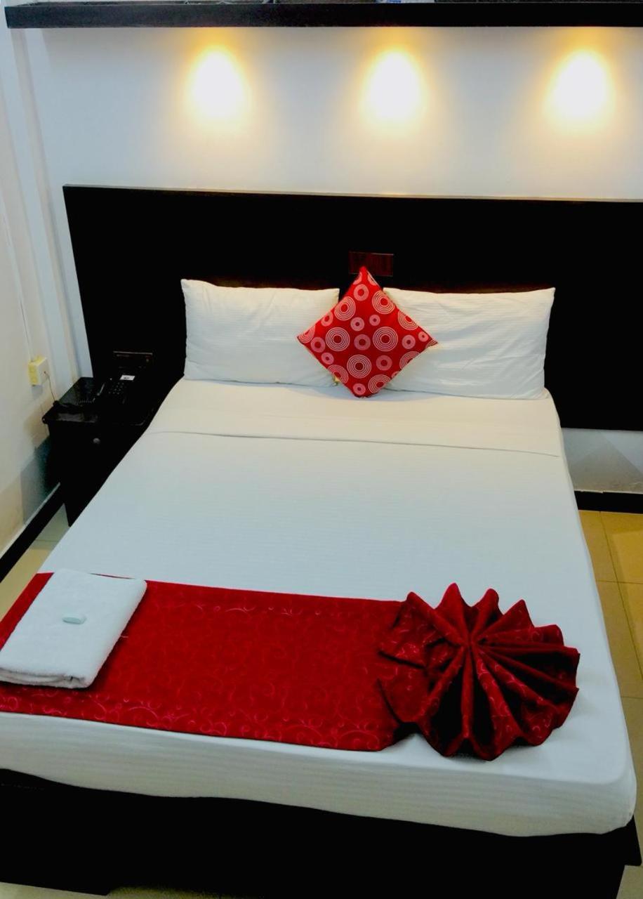 Hotel Nelly Vavuniya Екстериор снимка
