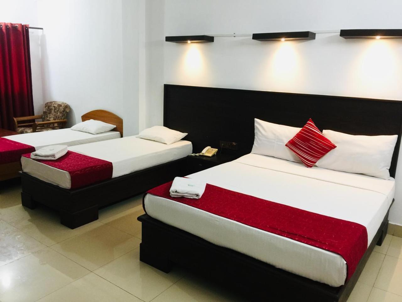 Hotel Nelly Vavuniya Екстериор снимка