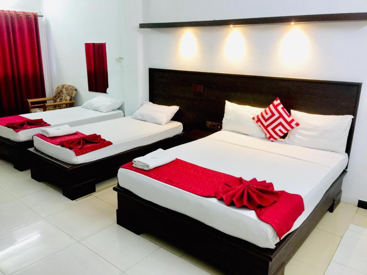 Hotel Nelly Vavuniya Екстериор снимка