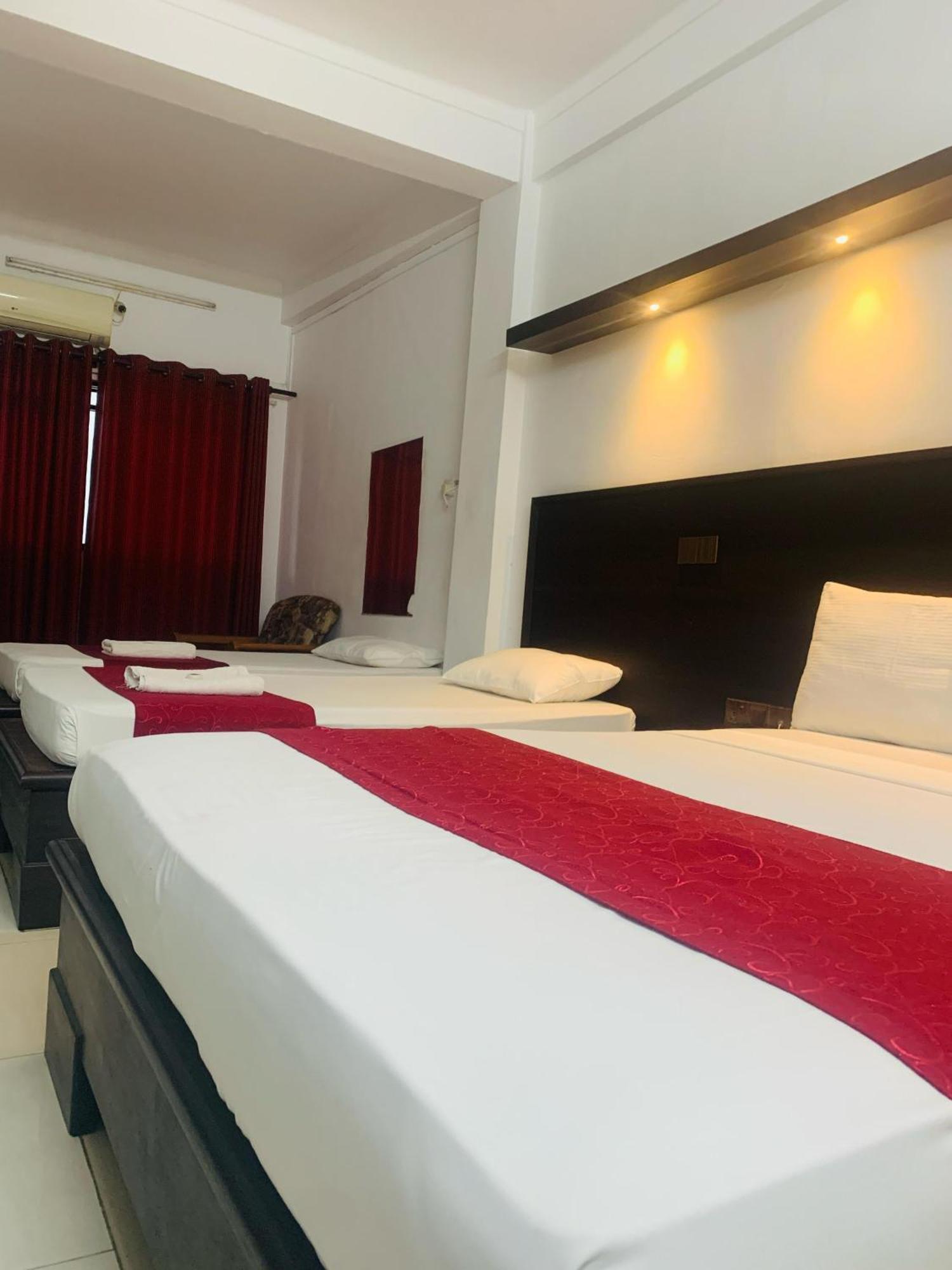 Hotel Nelly Vavuniya Стая снимка