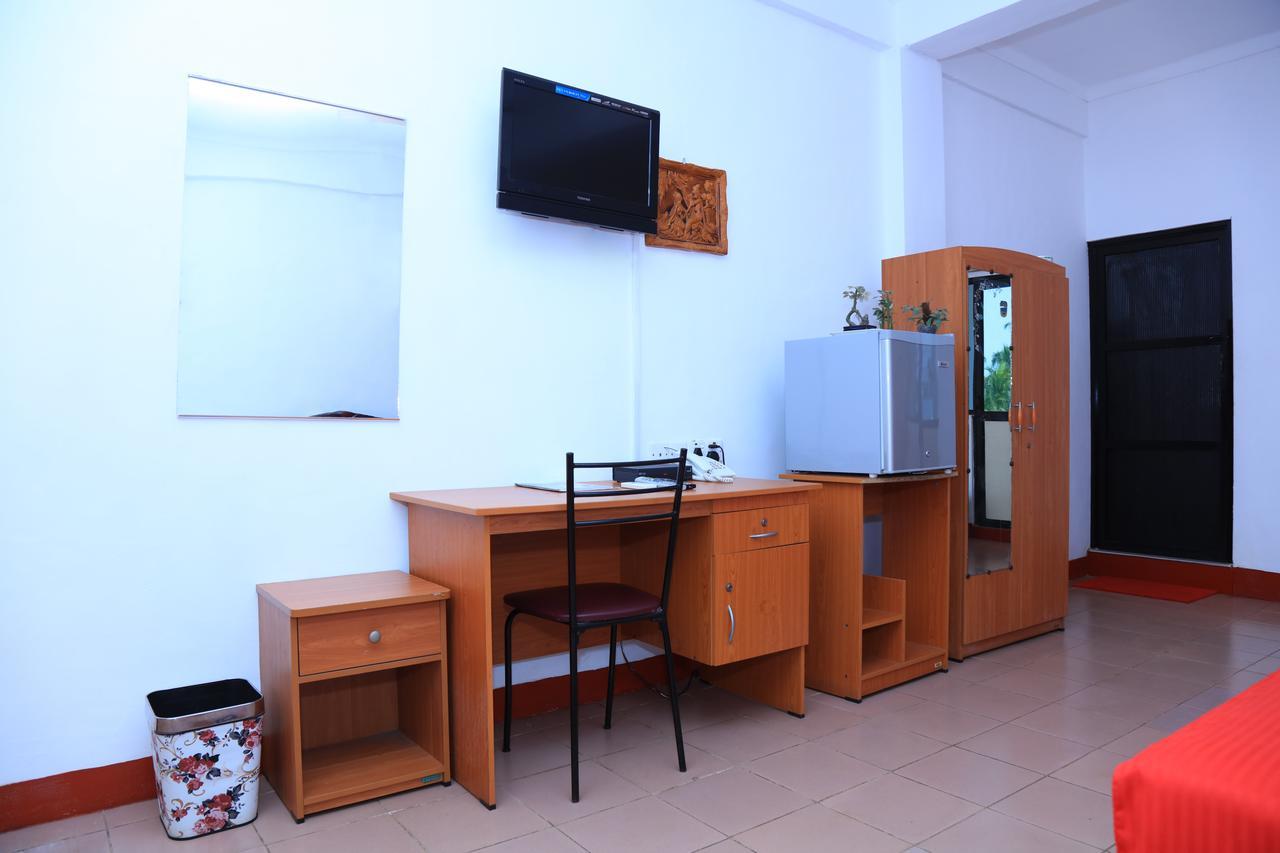Hotel Nelly Vavuniya Екстериор снимка
