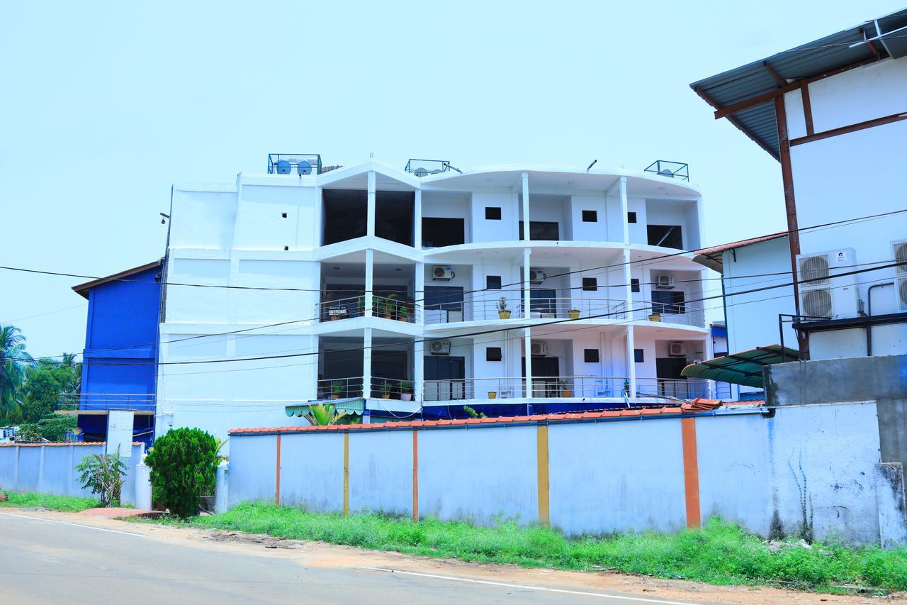 Hotel Nelly Vavuniya Екстериор снимка