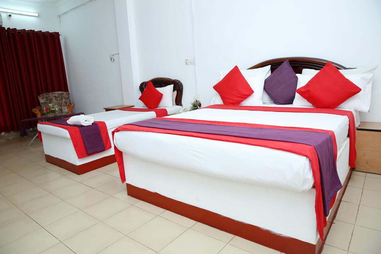 Hotel Nelly Vavuniya Екстериор снимка