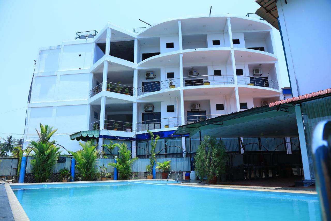 Hotel Nelly Vavuniya Екстериор снимка
